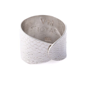 Anillo de plata ajustable textura madera