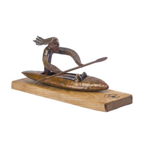 Escultura kayakista mujer El Artesano de Nacimiento