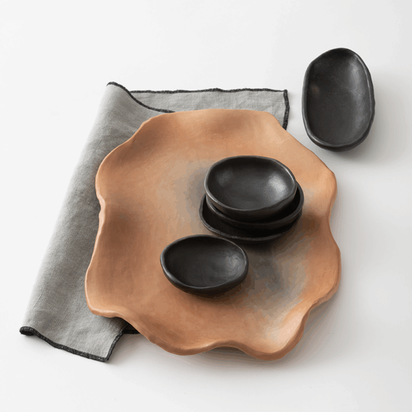 set-bandeja-piedra-pocillos.png
